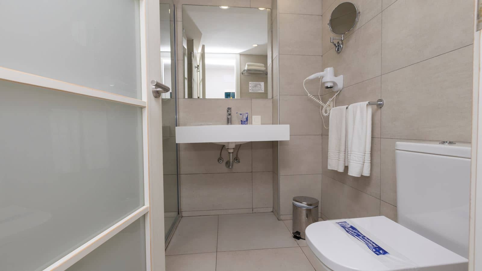 rooms-standard-studio-with-balcony-str