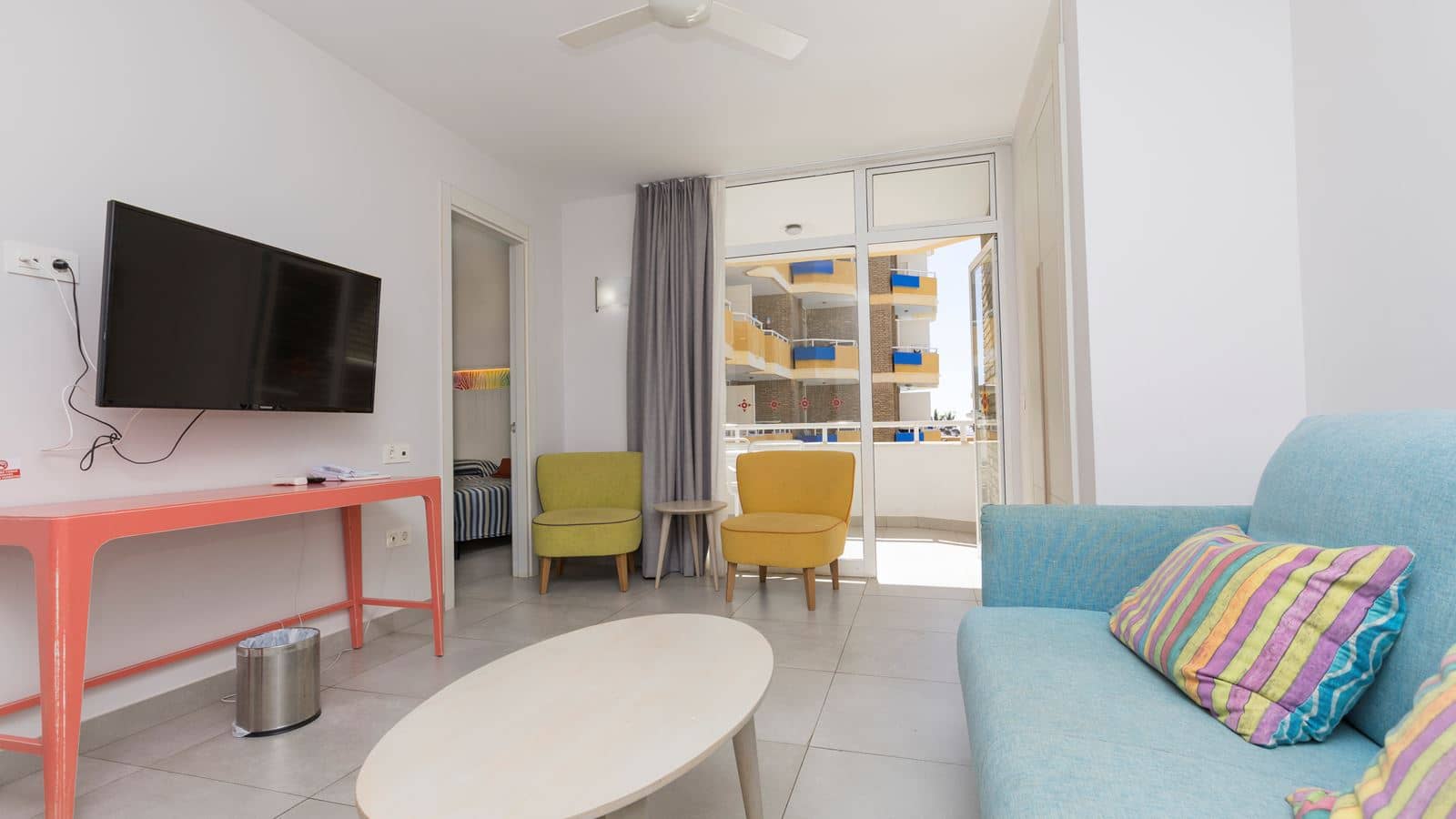rooms-standard-1-bedroom-apartment-with-balcony-apr