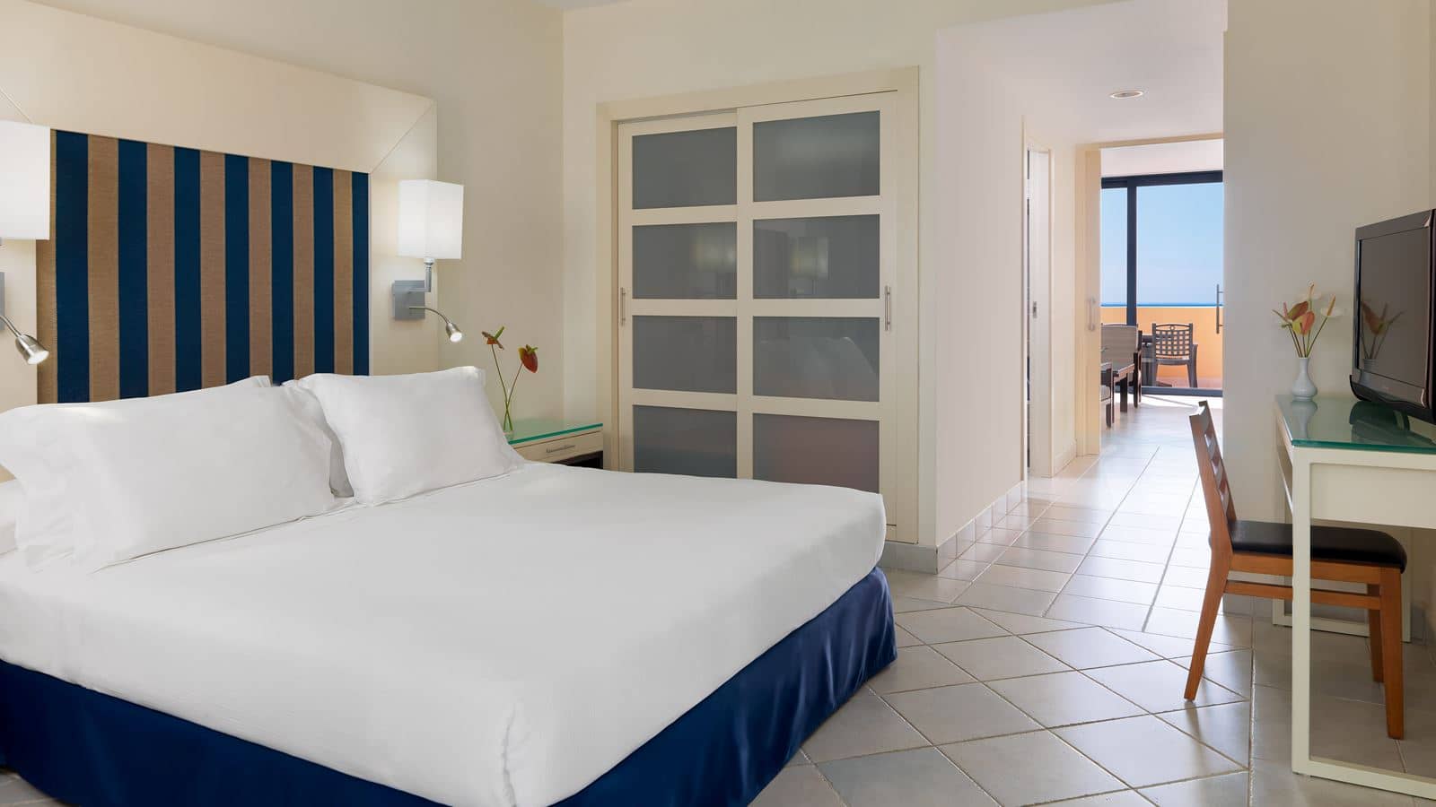 rooms-junior-suite-balcony-or-terrace