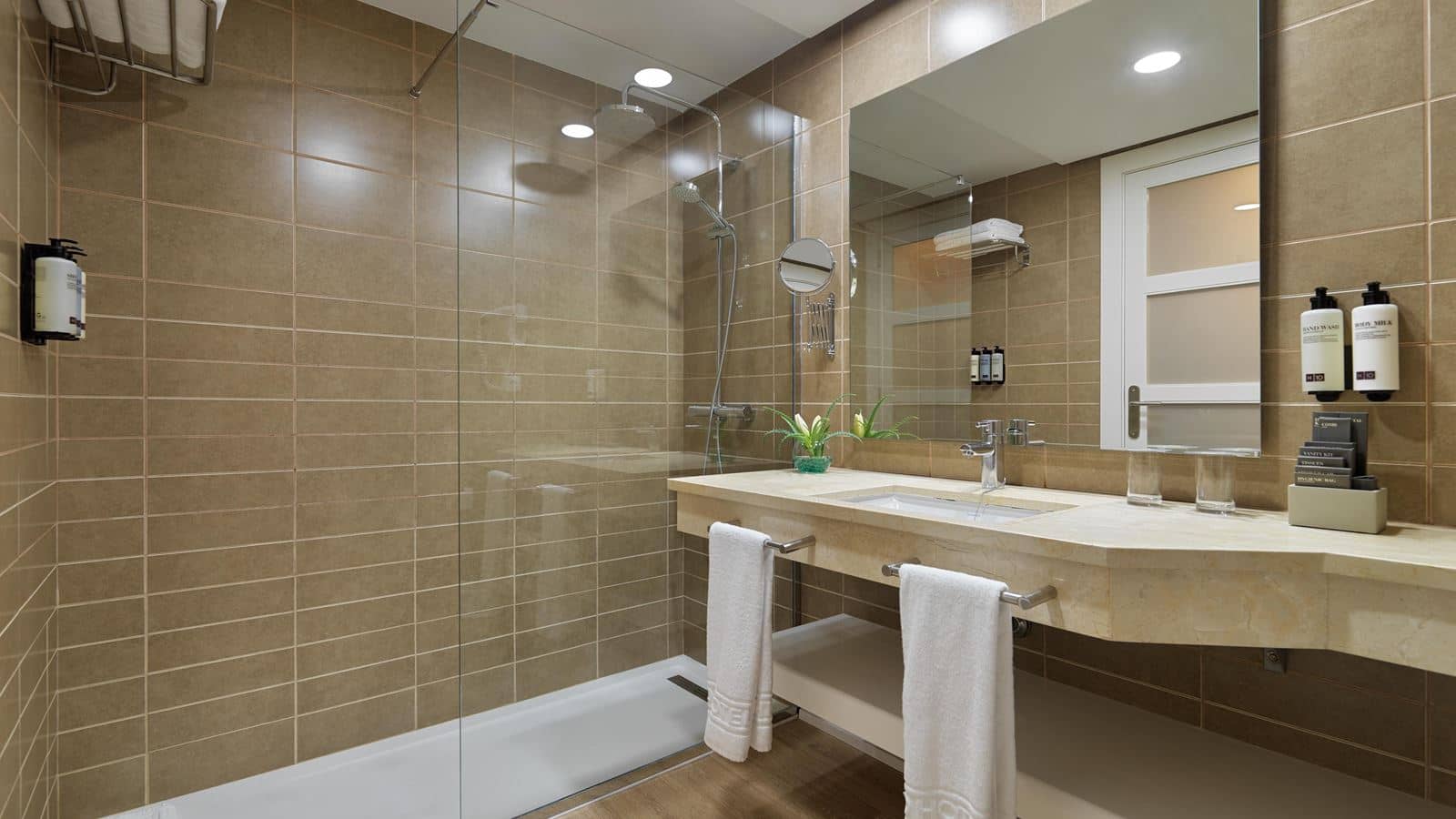 rooms-junior-suite-privilege-balcony-or-terrace
