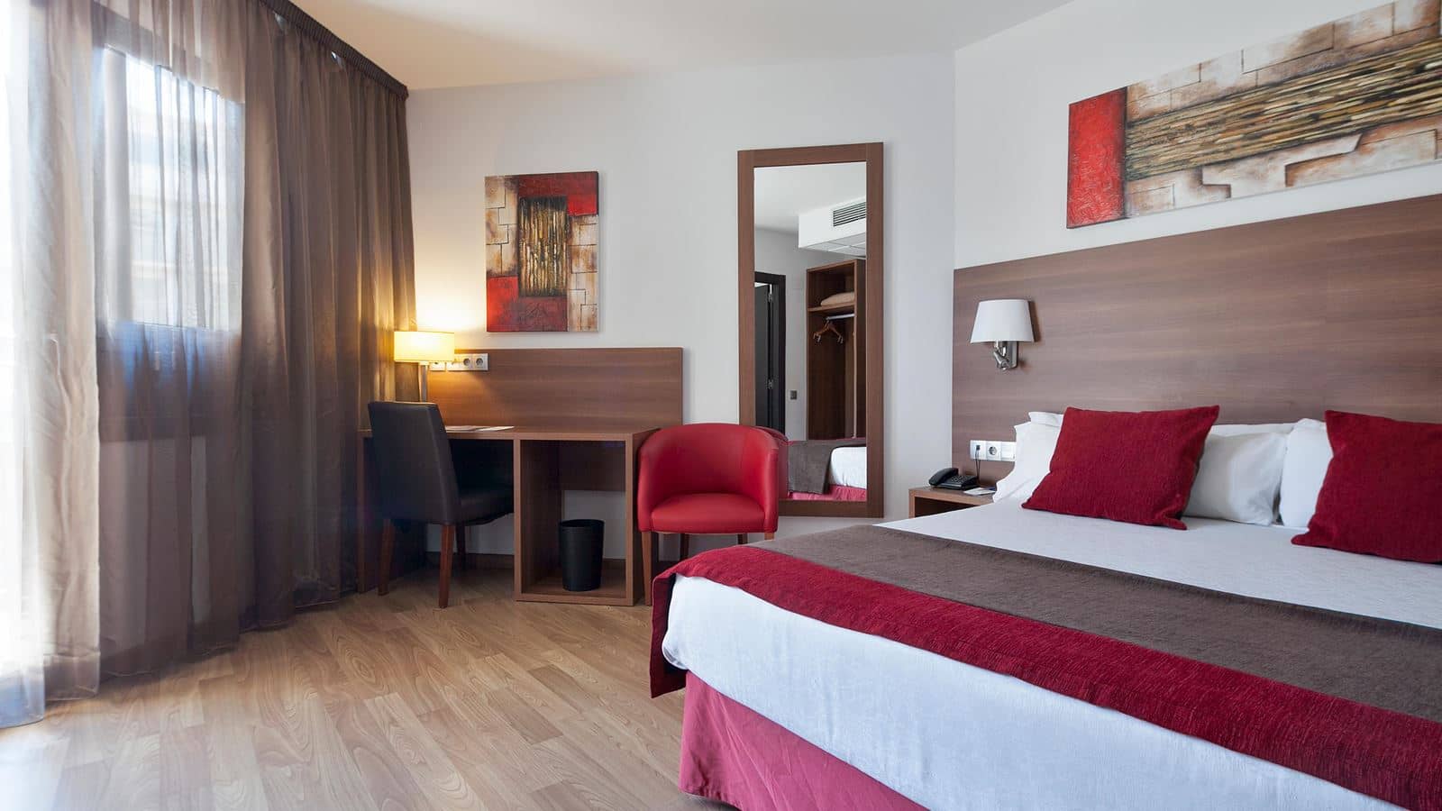 rooms-superior-room
