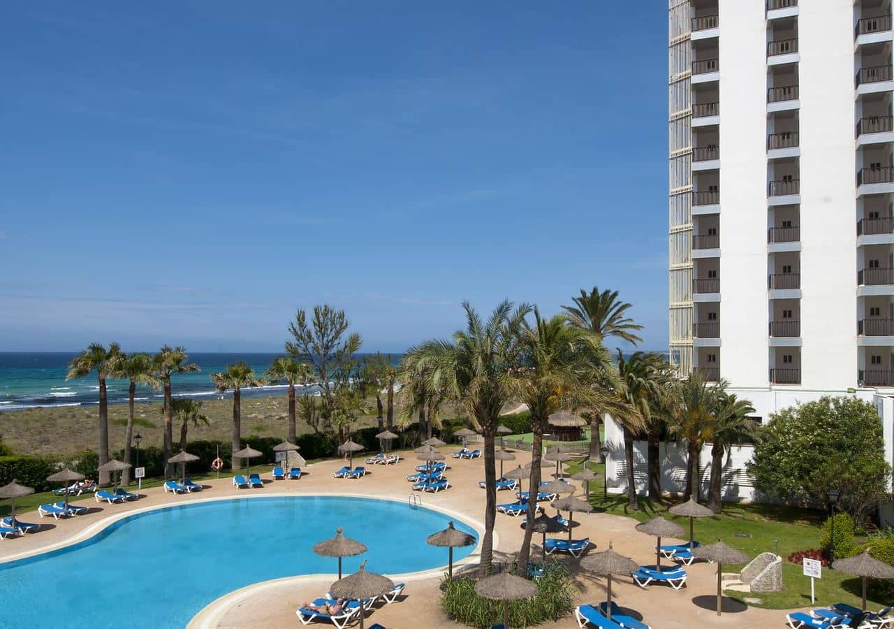 pools-outdoor-pool