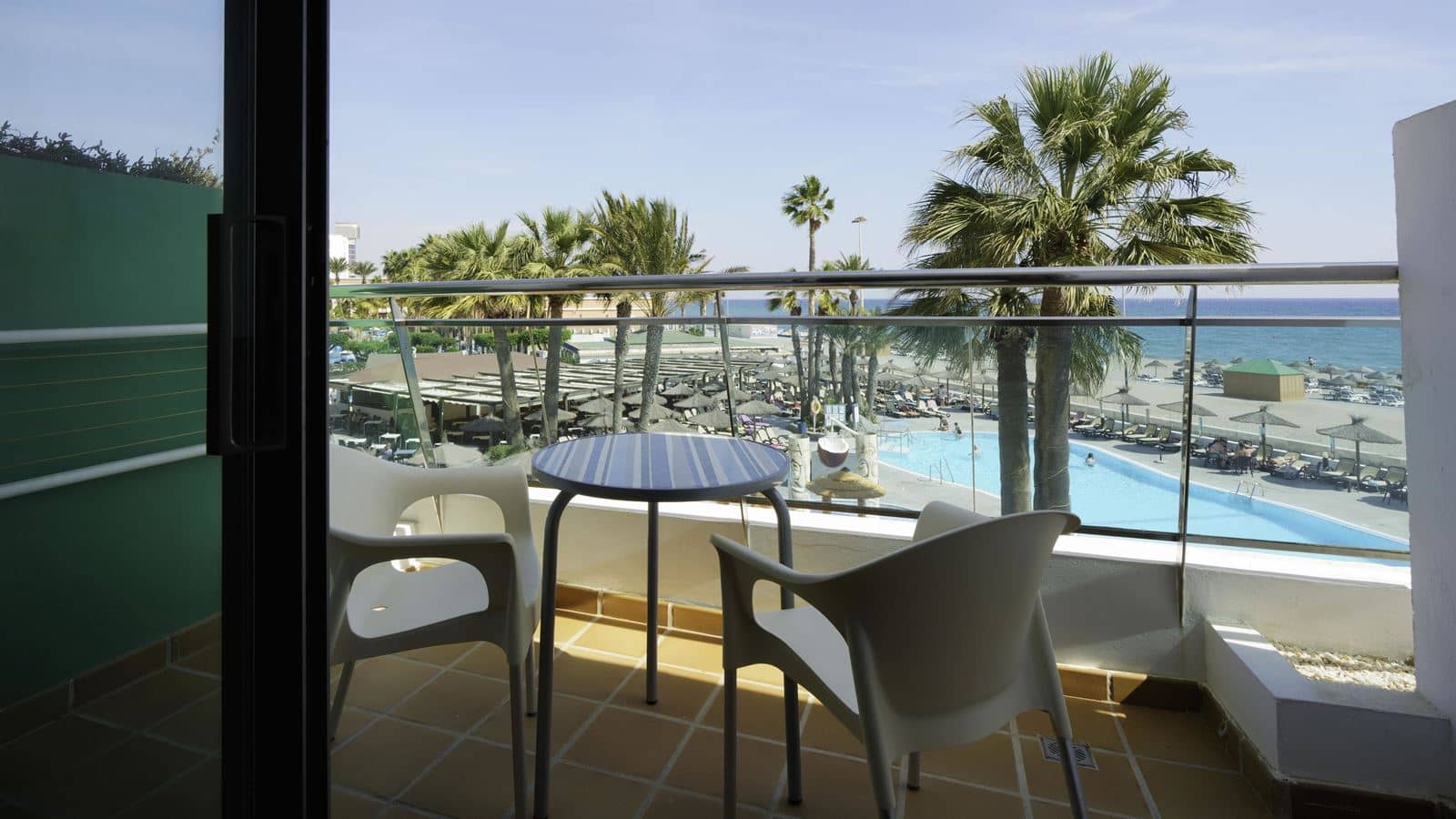 rooms-junior-suite-sea-view-balcony-or-terrace
