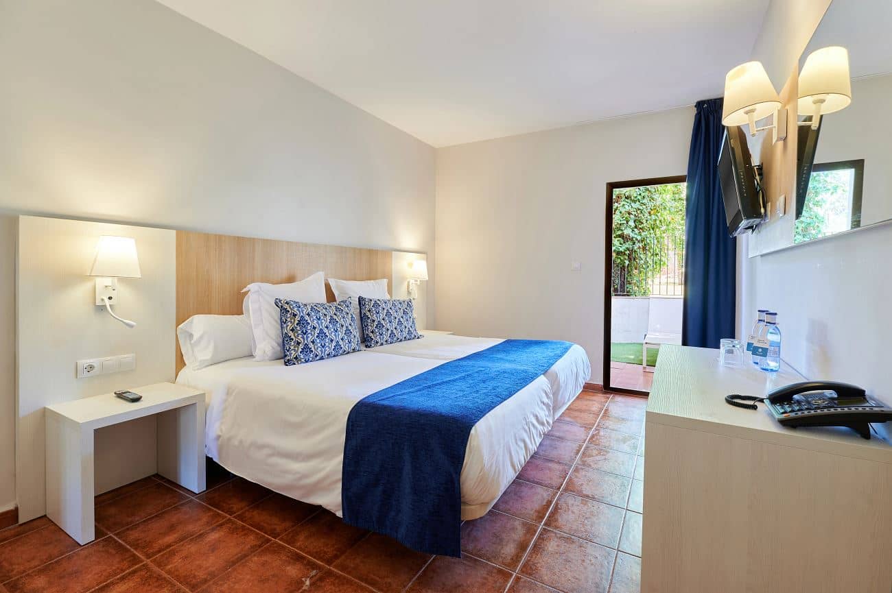 rooms-single-xs-economy-room-balcony-or-terrace