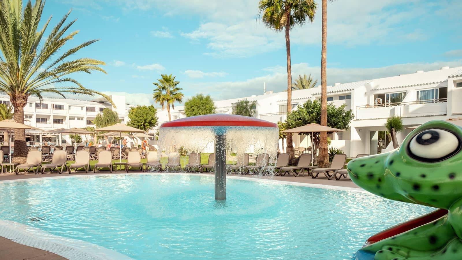 pools-outdoor-childrens-pool