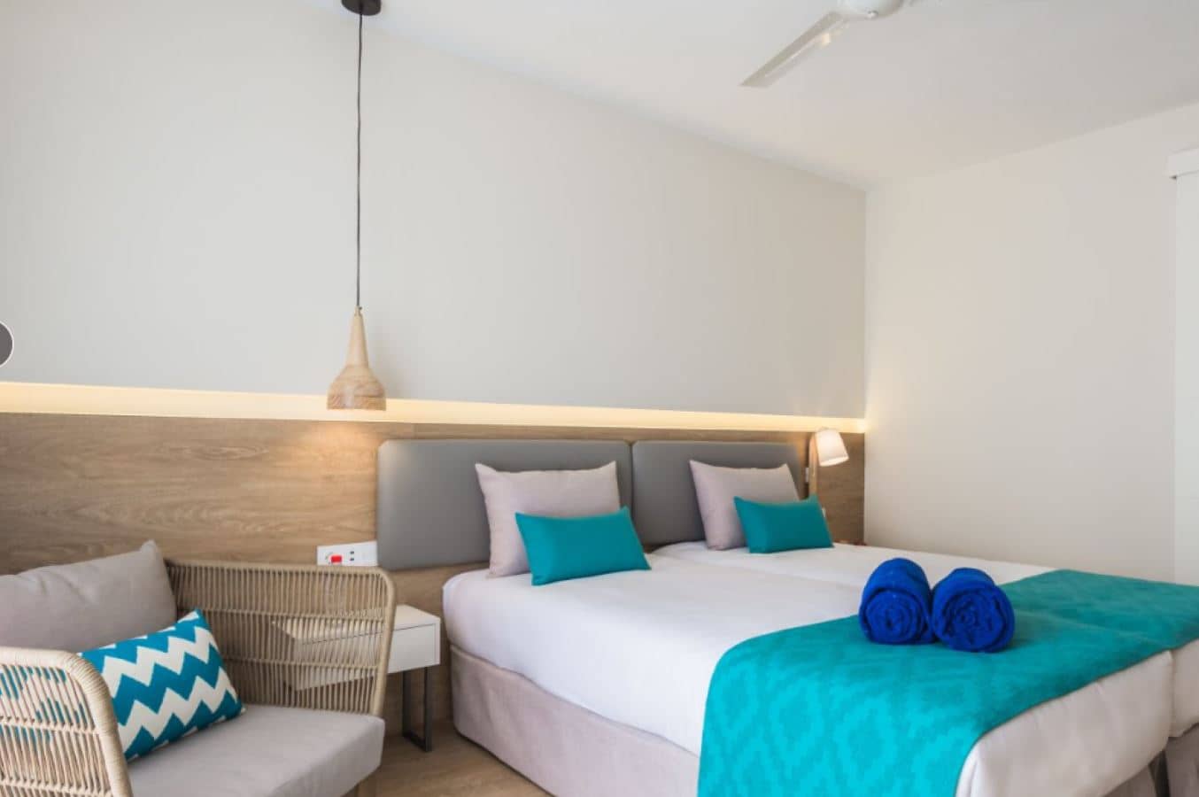 rooms-junior-suite-two-bedrooms-with-balcony