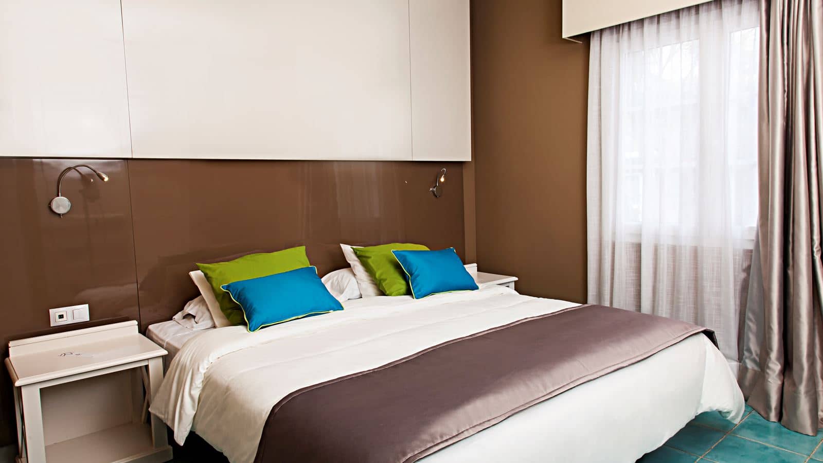 rooms-1-bedroom-apartment-balcony-or-terrace-single-use