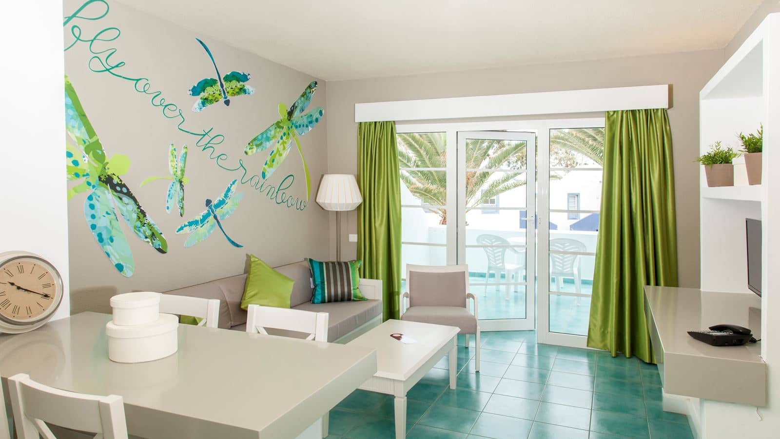 rooms-1-bedroom-apartment-balcony-or-terrace-single-use