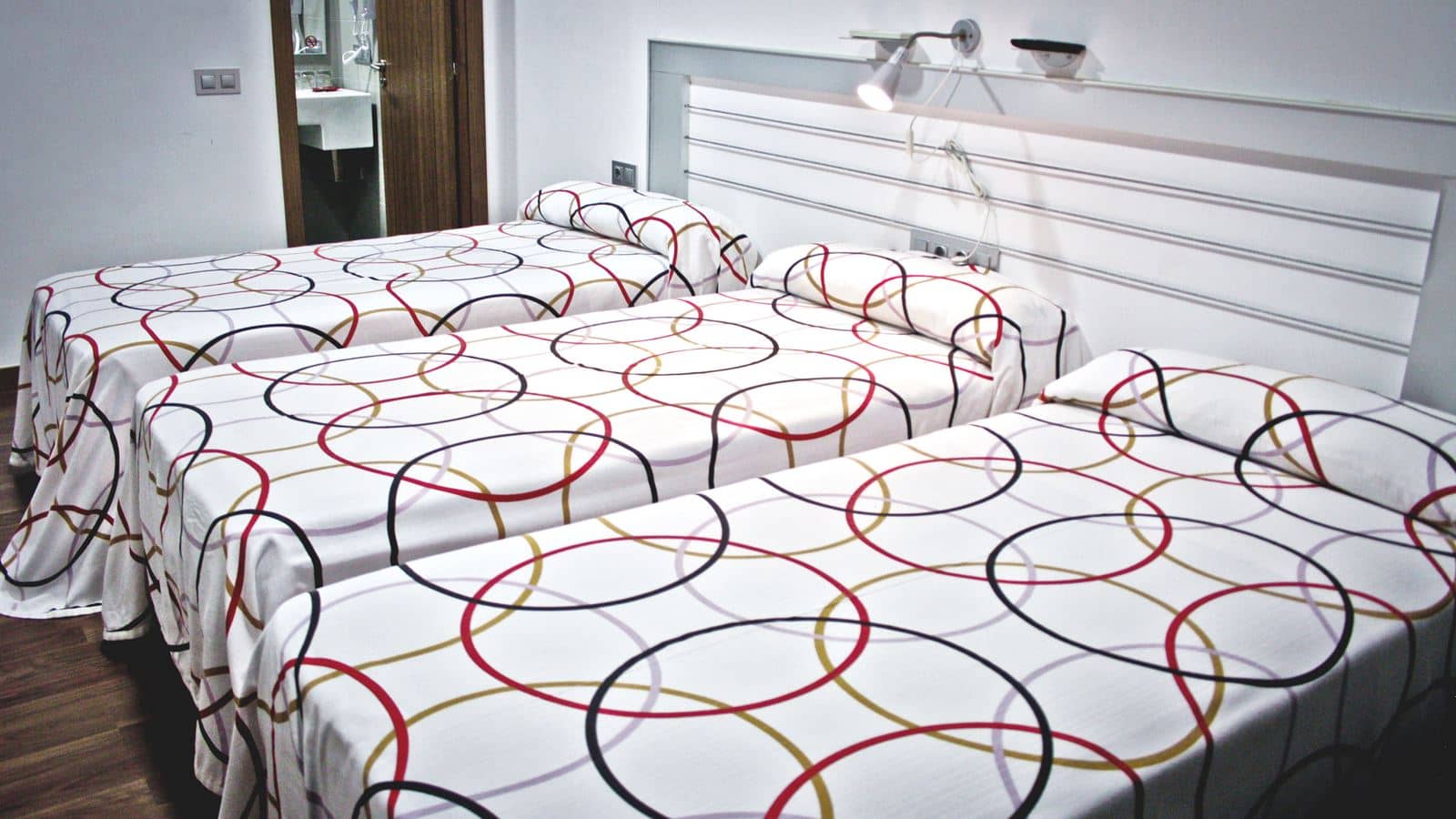 rooms-room-triple