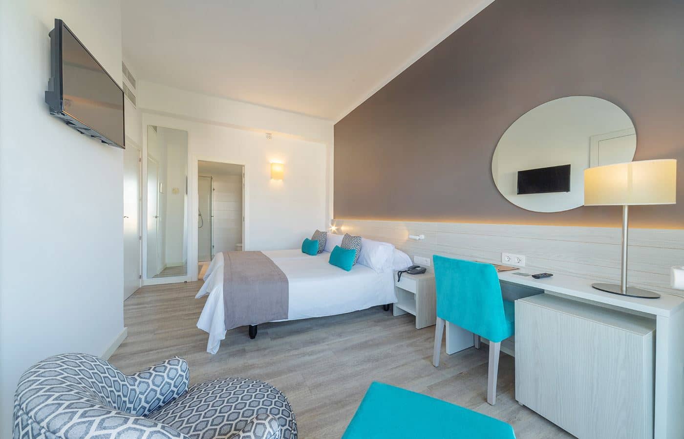 rooms-standard-room-balcony