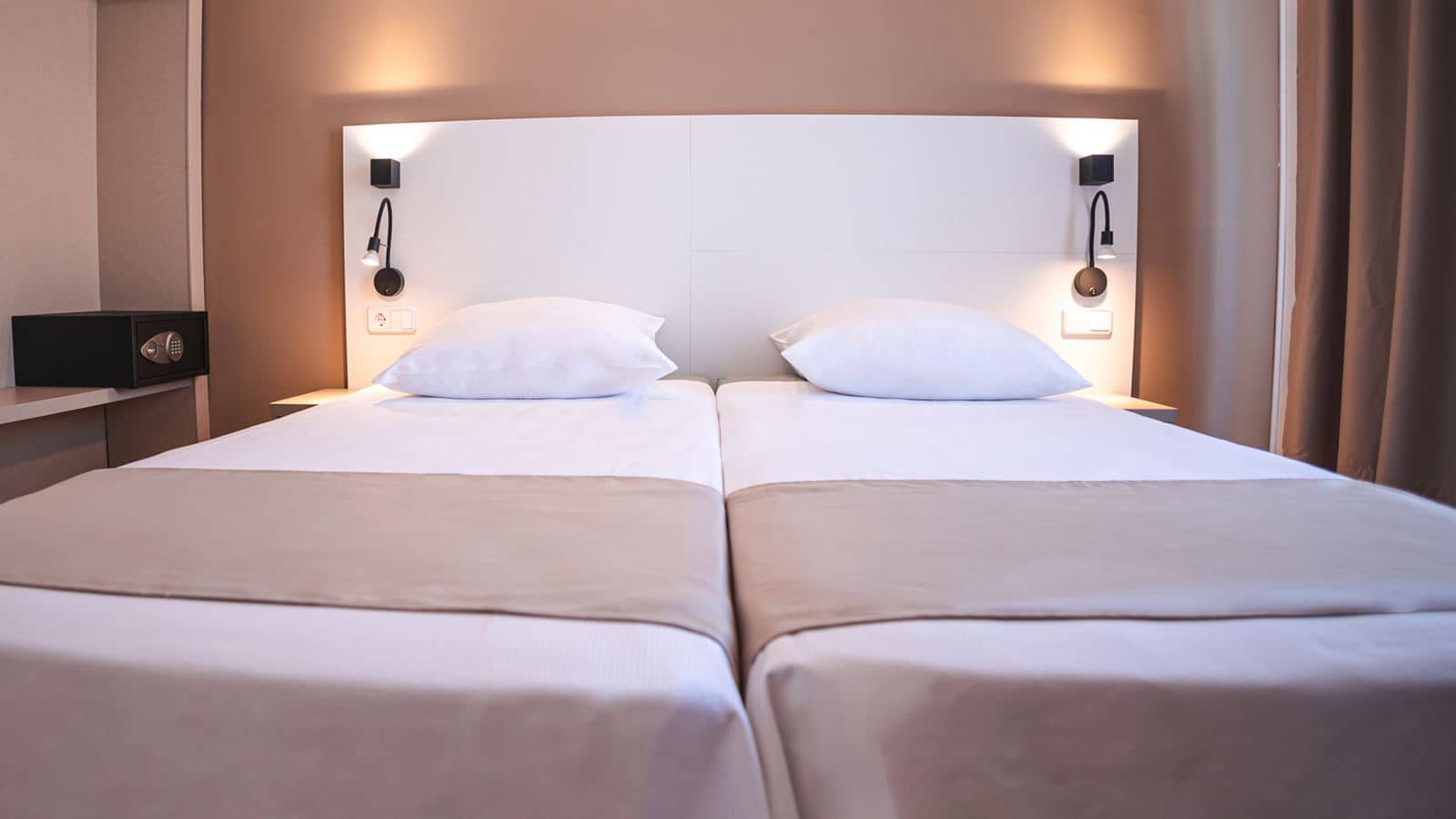 rooms-db--double-room-balcony-or-terrace