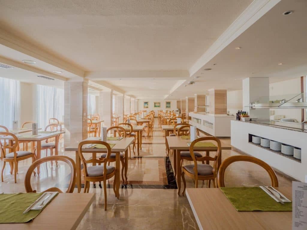 restaurants-restaurants