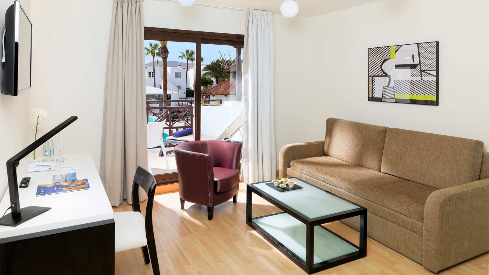rooms-suite-poolview-balcony-or-terrace