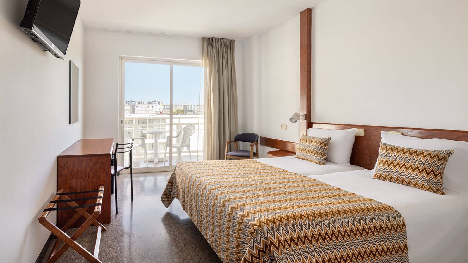 rooms-single-room
