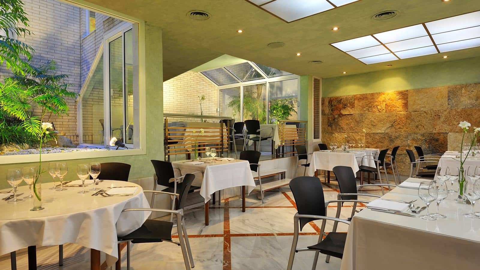 restaurants-restaurants