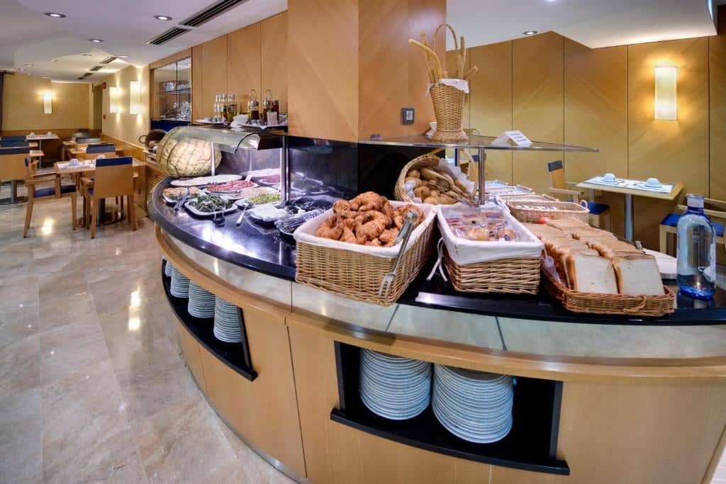 restaurants-restaurants
