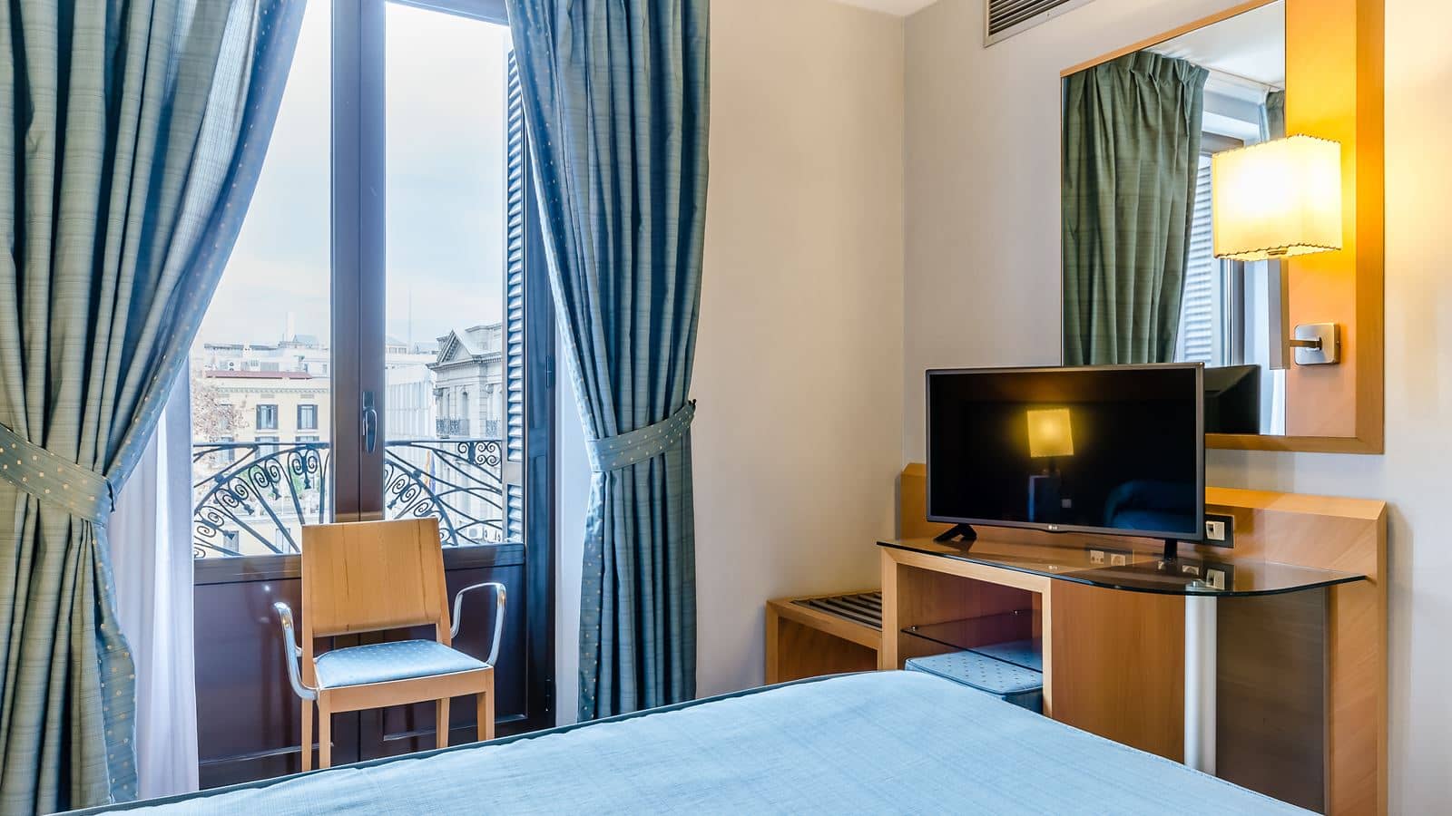 rooms-double-or-twin-standard