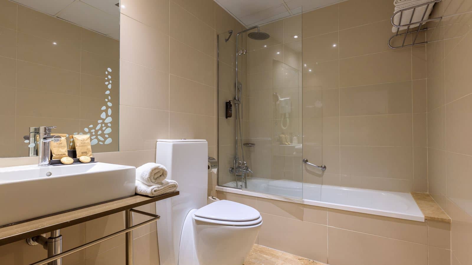 rooms-double-or-twin-standard