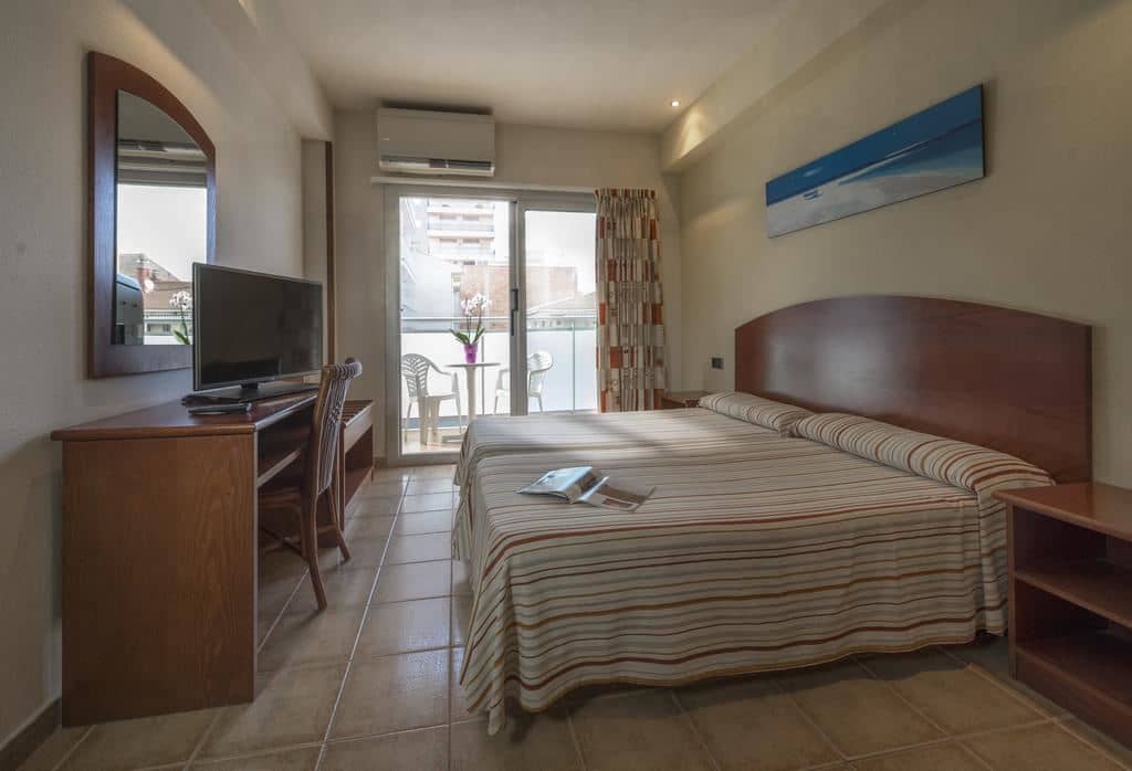 rooms-standard-room