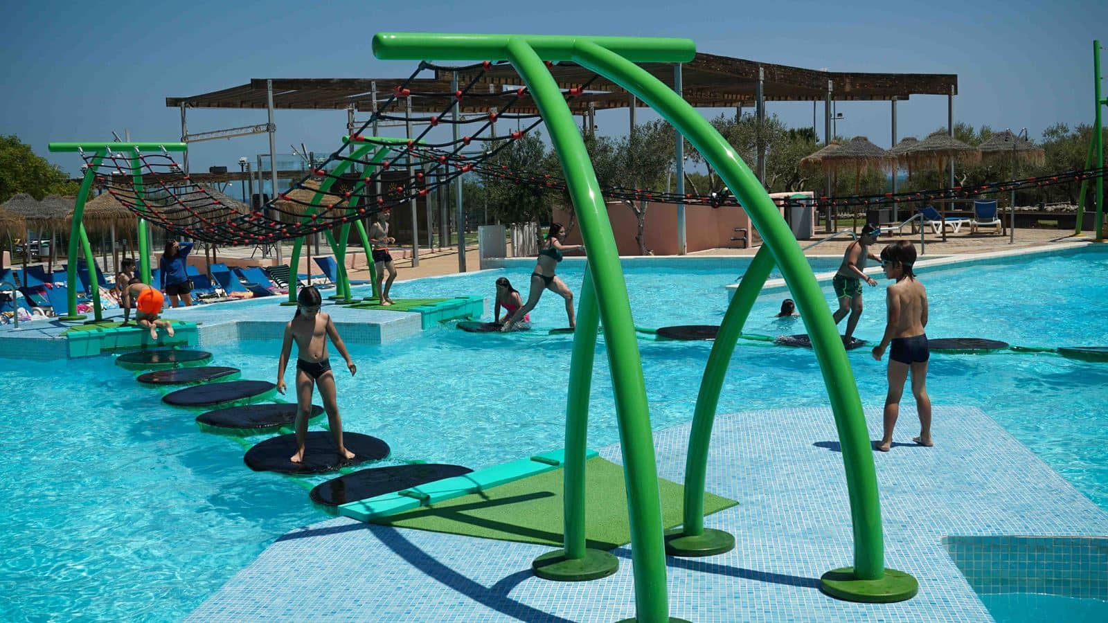 pools-outdoor-childrens-pool