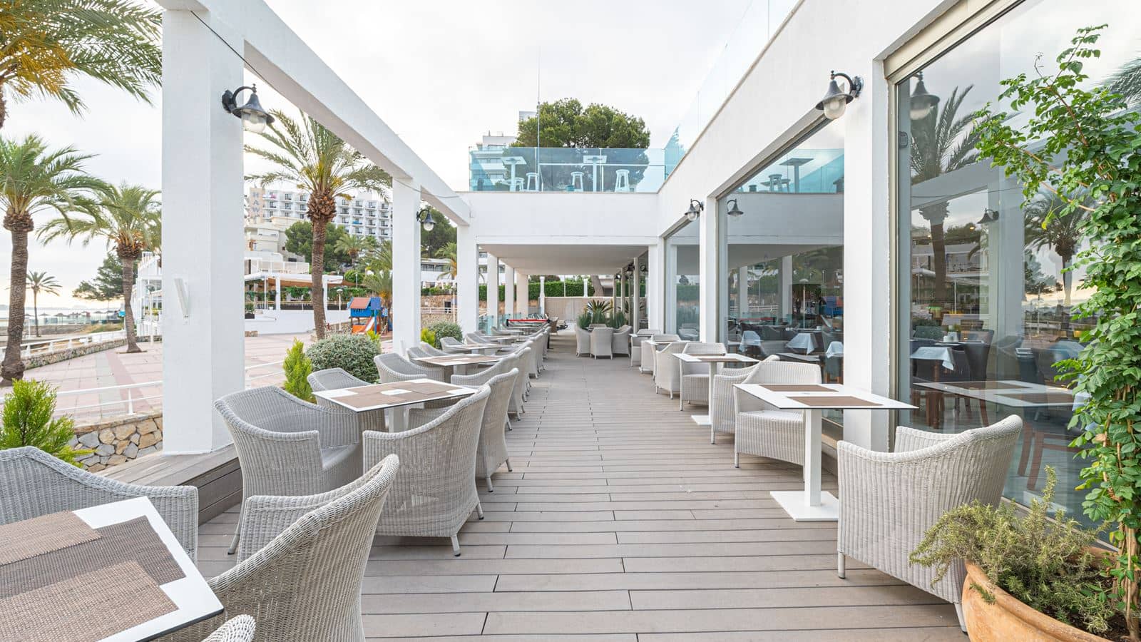 restaurants-restaurants