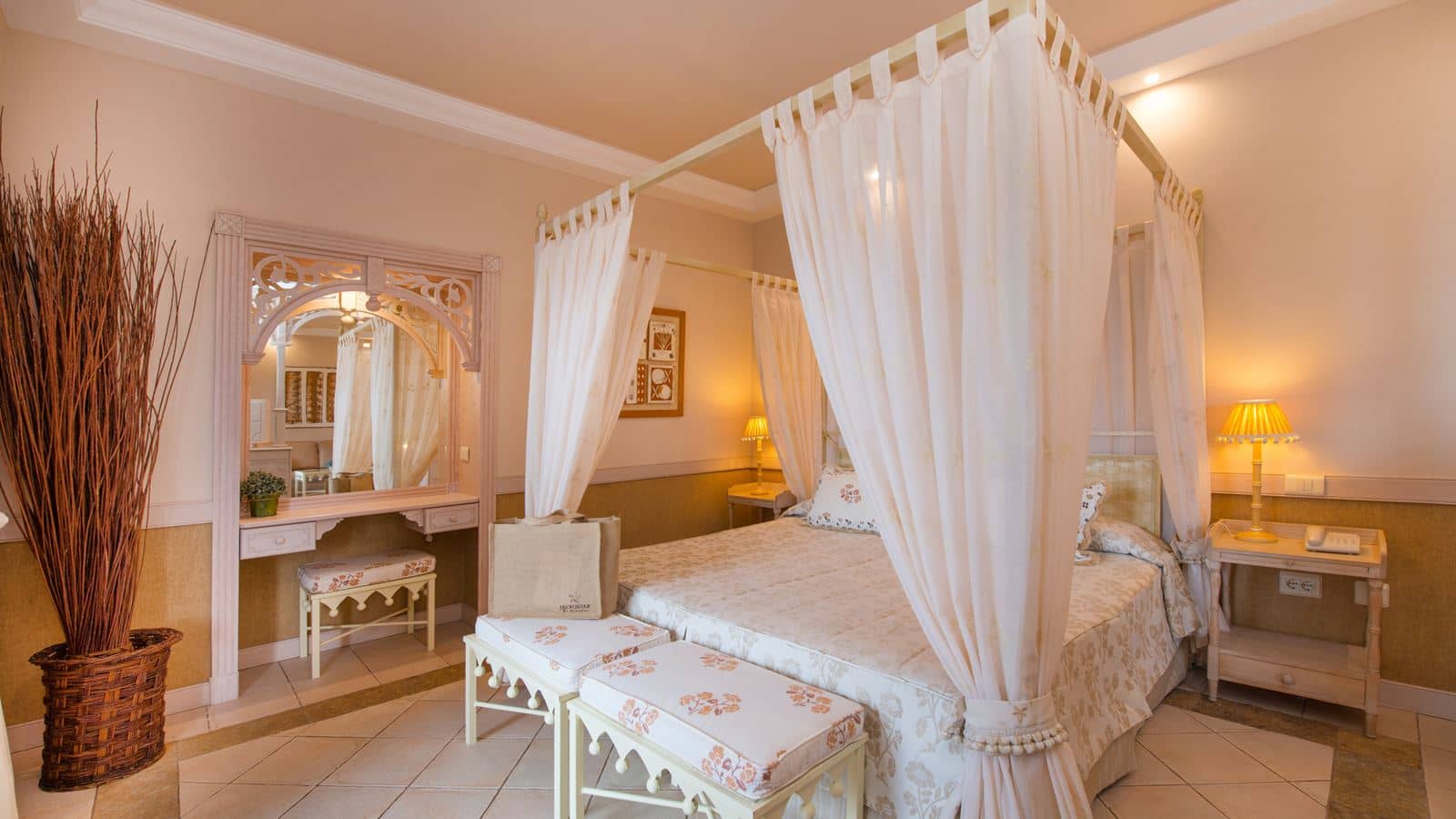 rooms-junior-suite-sea-view-balcony-or-terrace