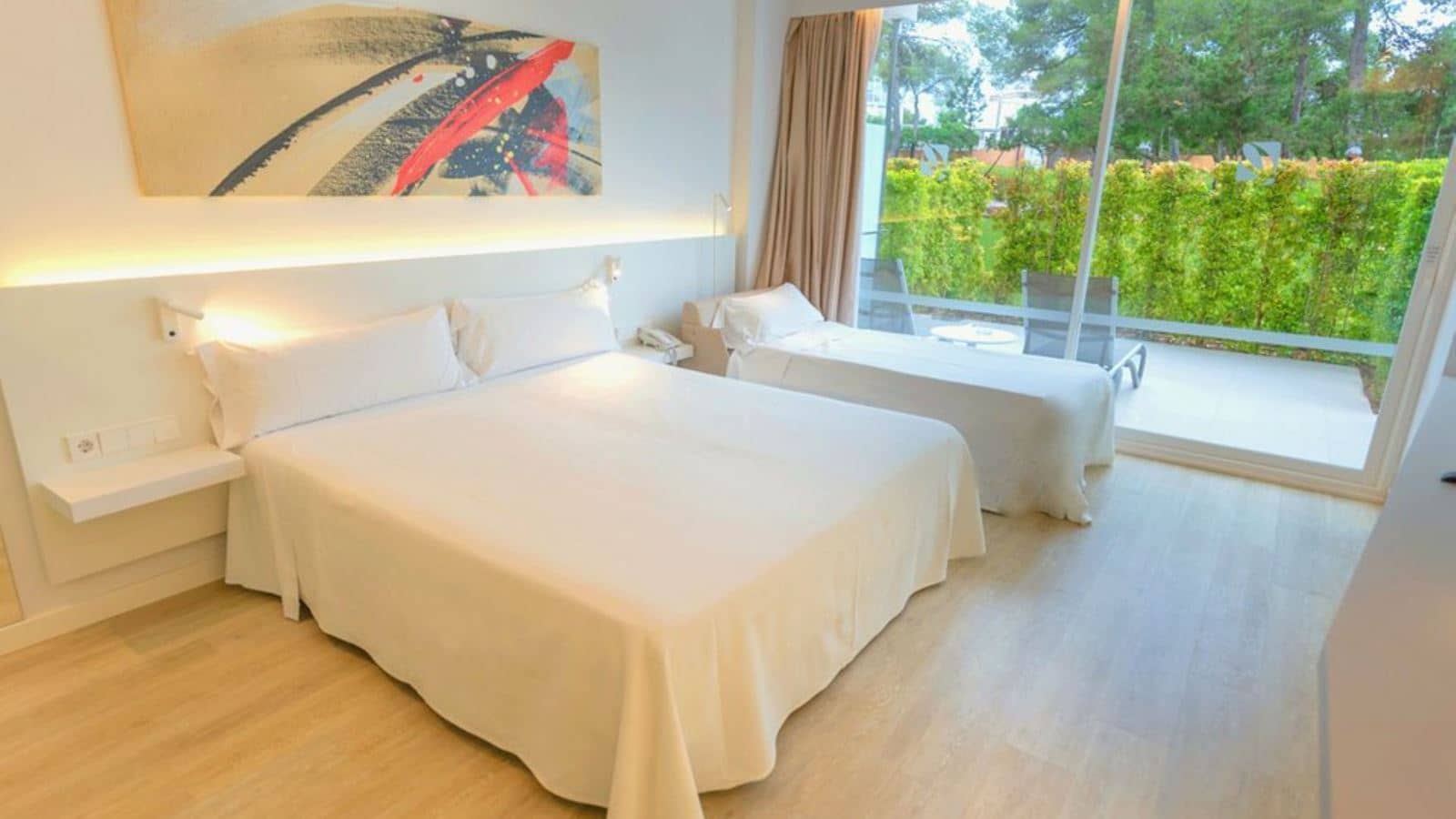 rooms-garden-terrace-room