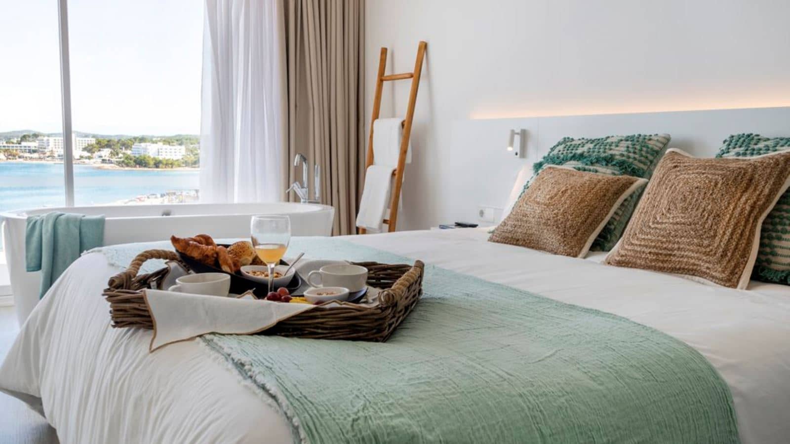 rooms-suite-sea-view