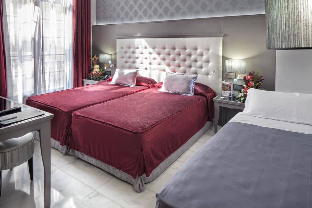 rooms-triple-room