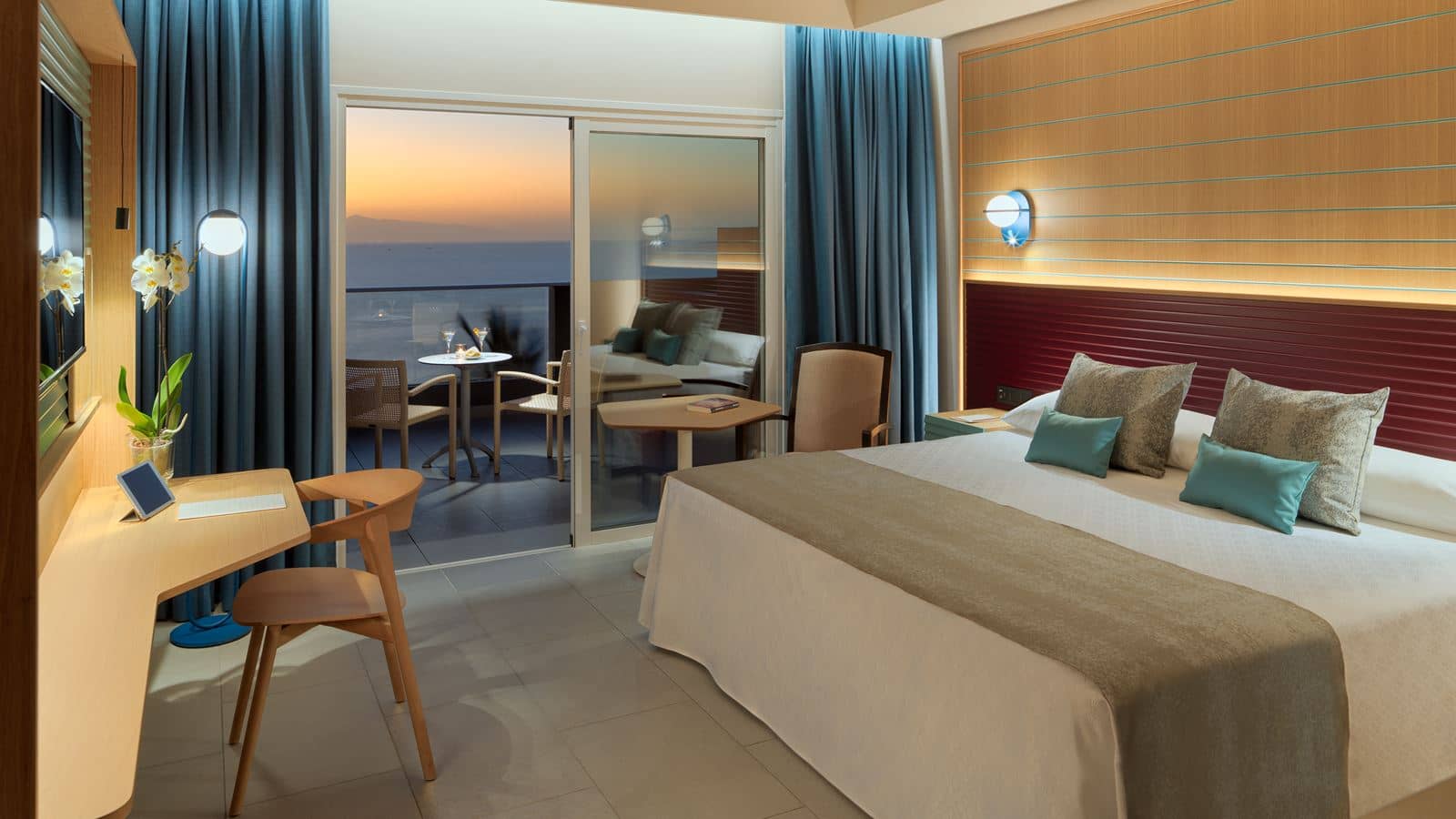 rooms-double-sea-view-balcony-or-terrace