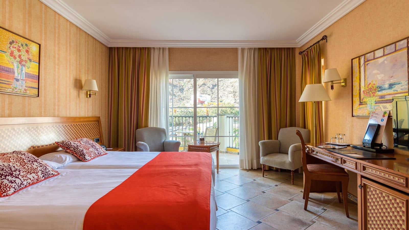 rooms-family-room