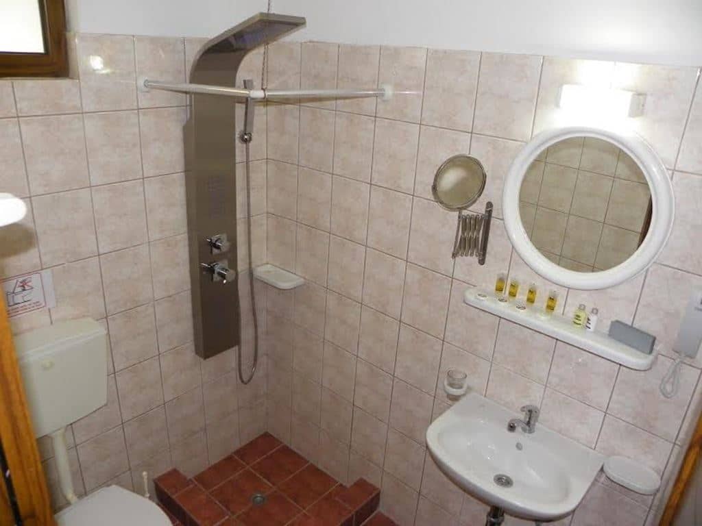 rooms-deluxe-plus-studio