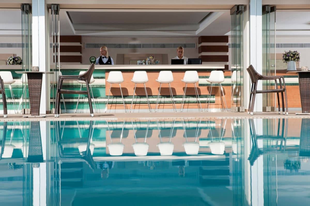 bars-aroma-pool-bar