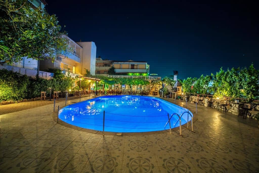 pools-outdoor-pool
