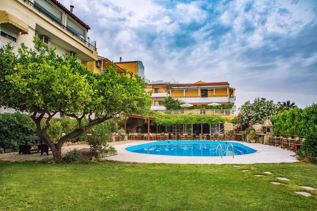 pools-outdoor-pool