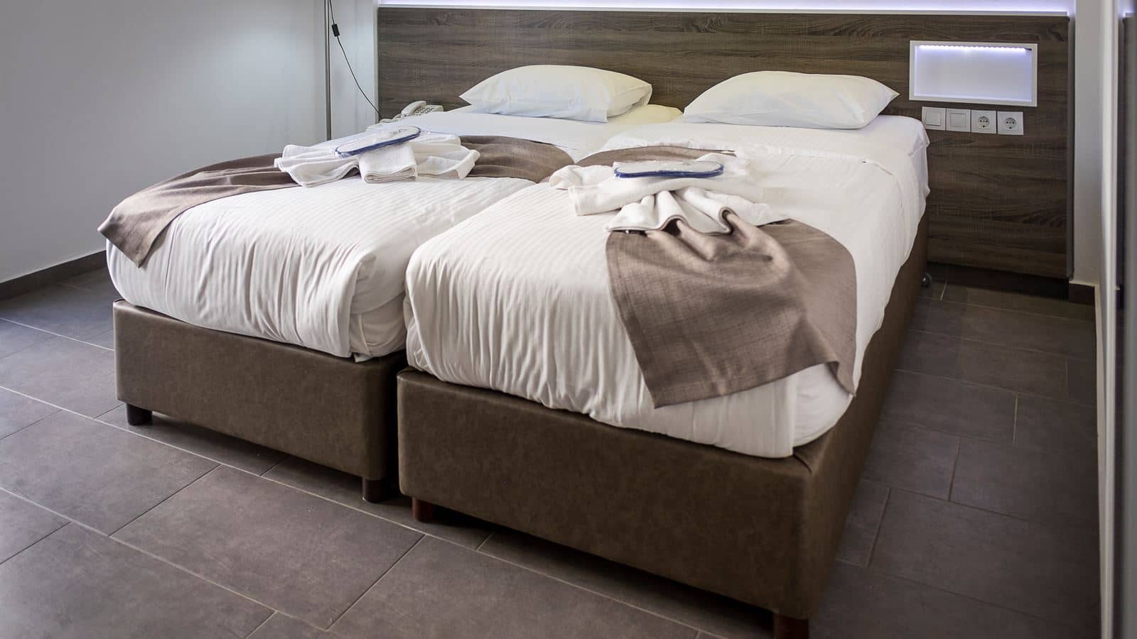 rooms-room-standard-double