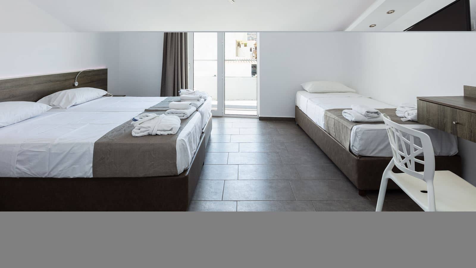 rooms-triple-room