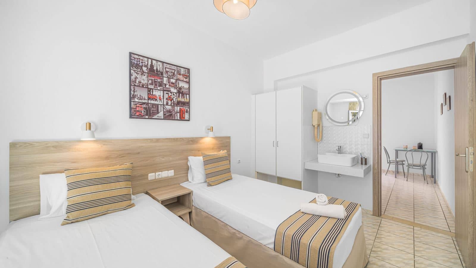 rooms-superior-1-bedroom-apartment-balcony-or-terrace