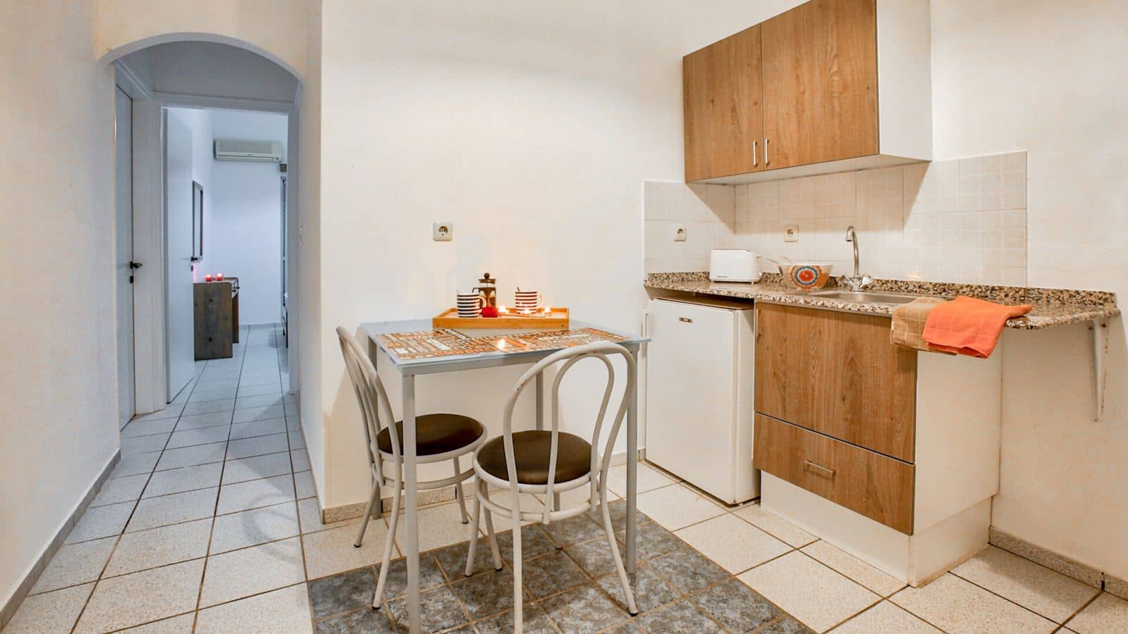 rooms-superior-1-bedroom-apartment-balcony-or-terrace
