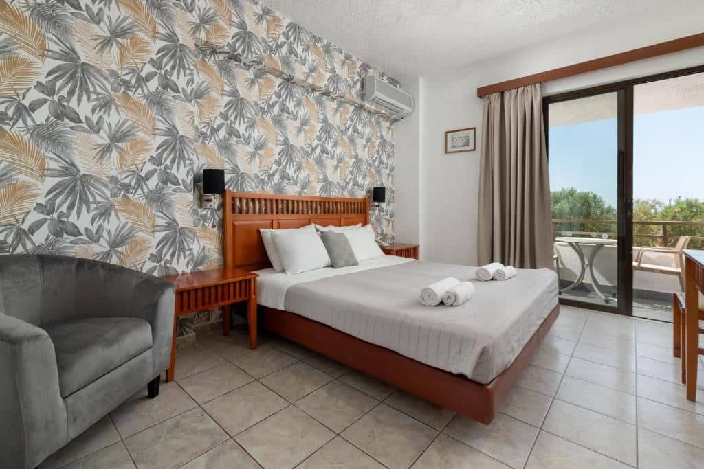 rooms-double-standard-room-balcony-or-terrace