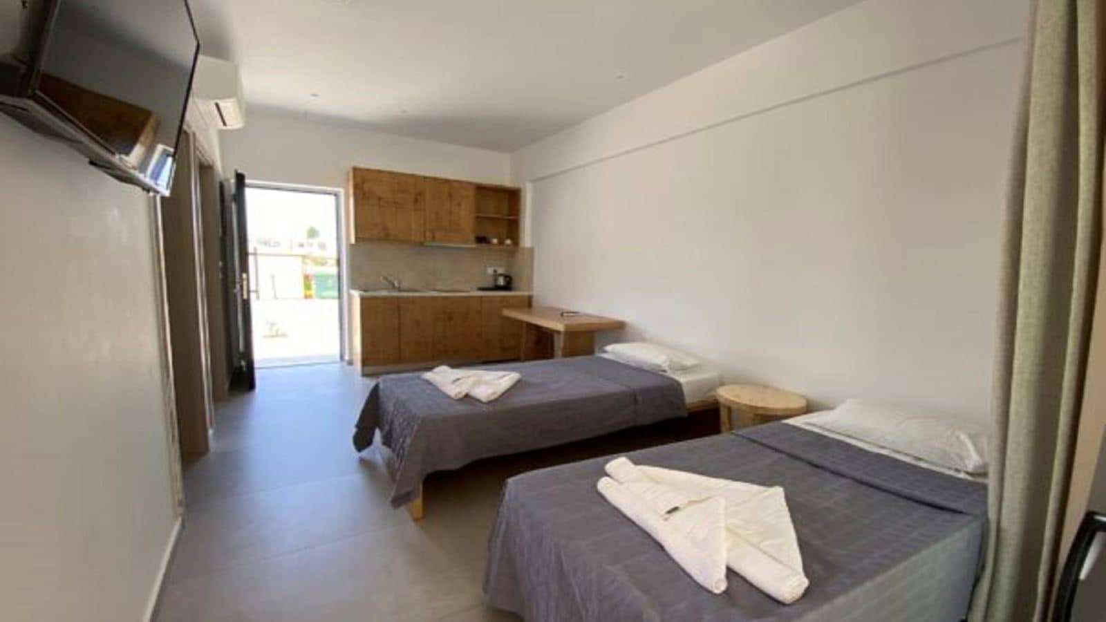 rooms-suite-deluxe--1-bedroom-jacuzzi