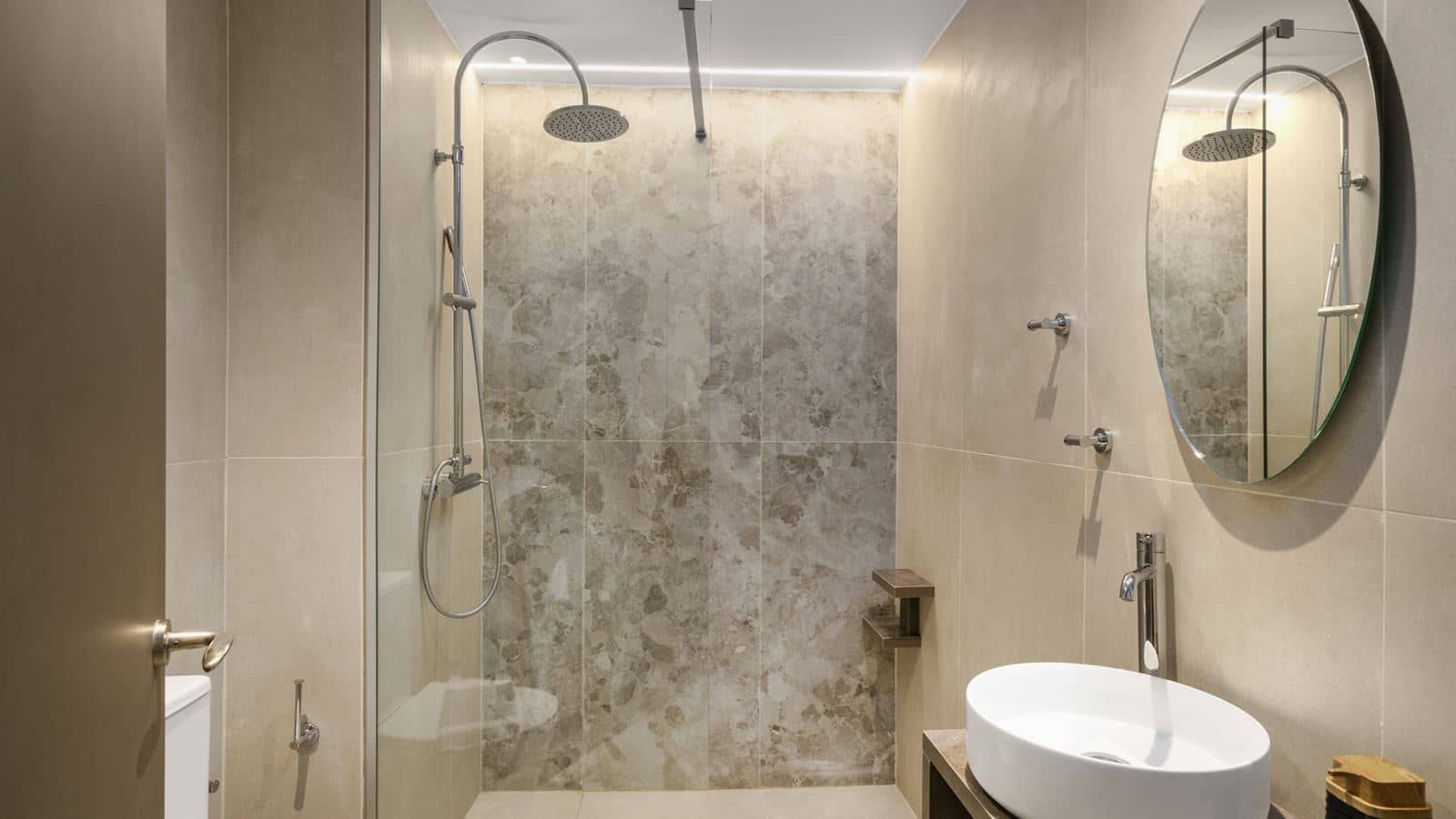 rooms-family-superior-1-bedroom-balcony-or-terrace
