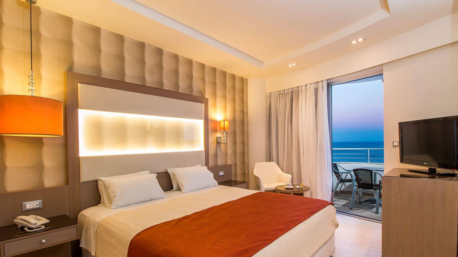 rooms-deluxe-sea-view