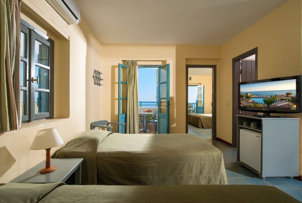 rooms-standard-double-room-balcony-or-terrace