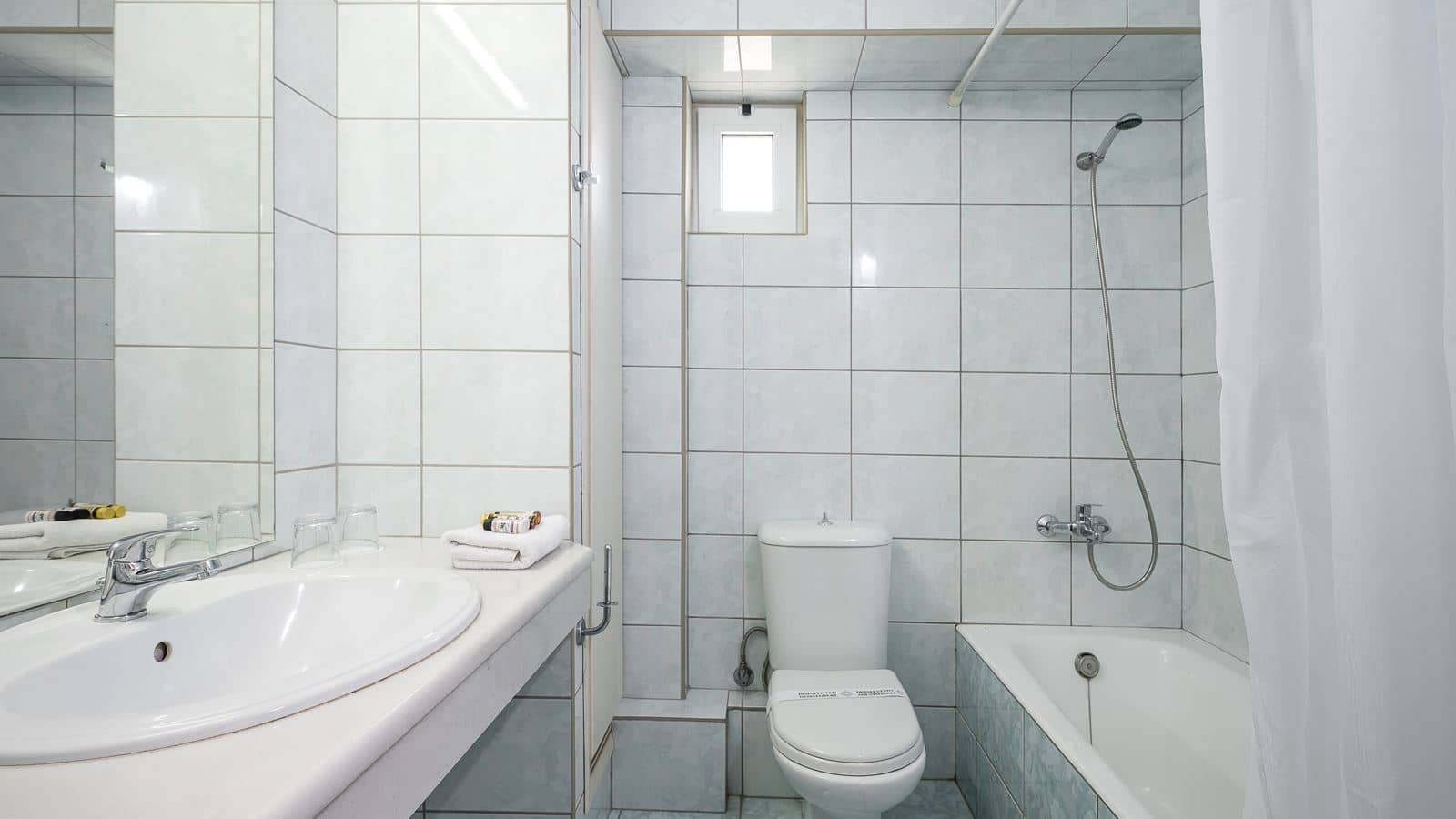 rooms-superior-room