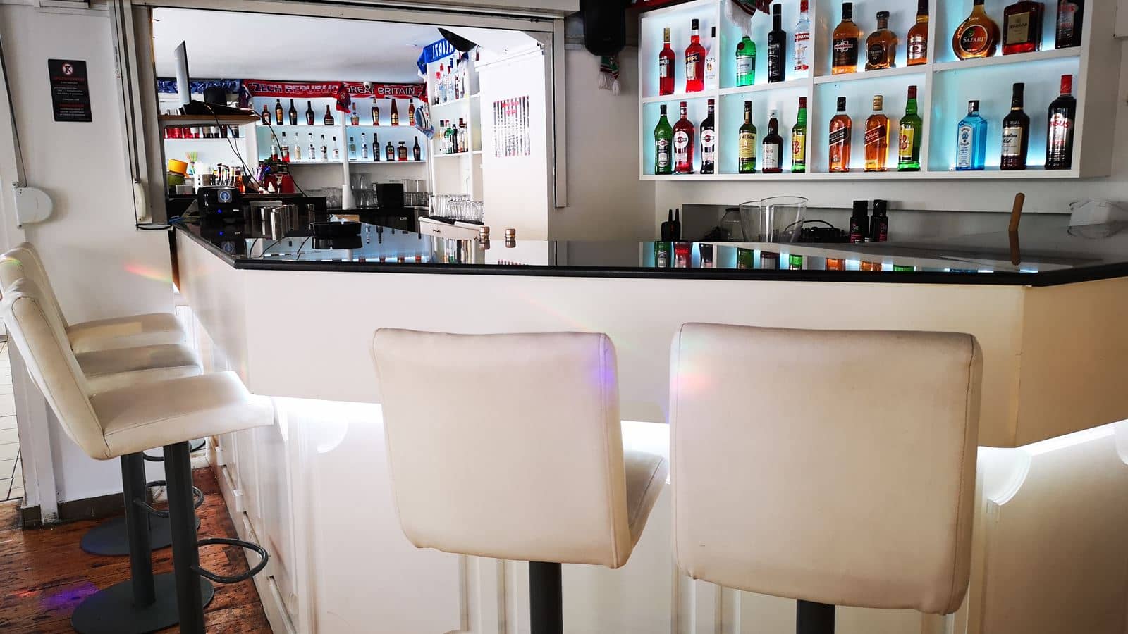 restaurants-
