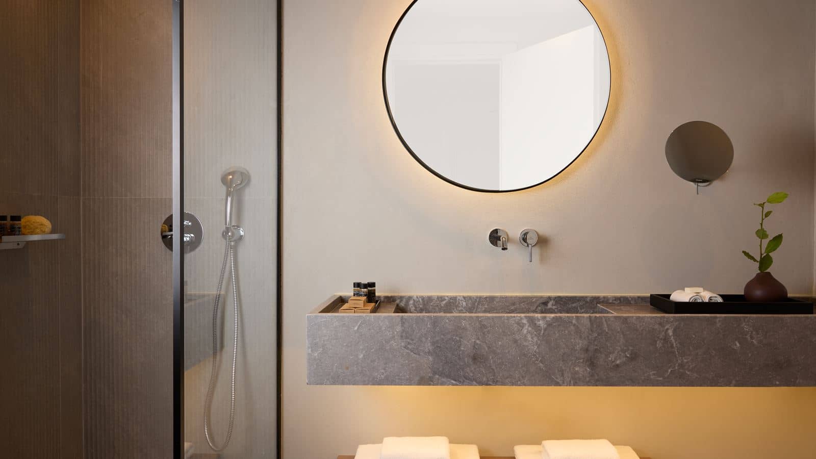 rooms-deluxe-room