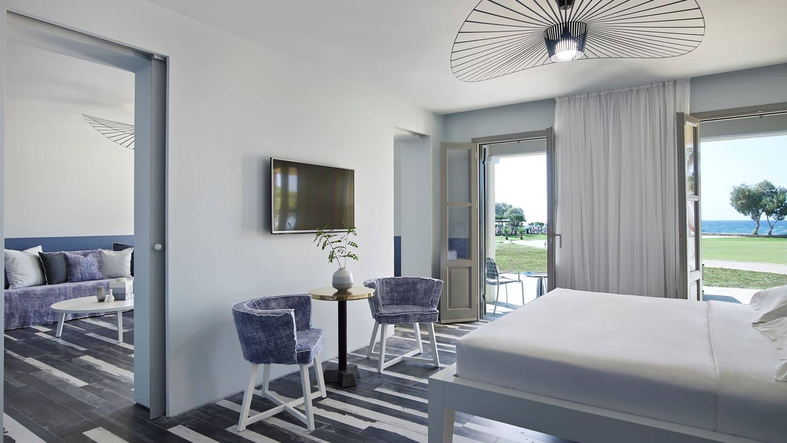 rooms-luxury-1-bedroom-suite-seaview