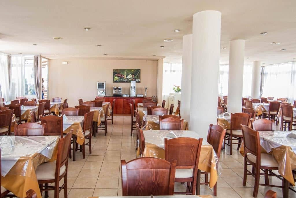 restaurants-main-restaurant