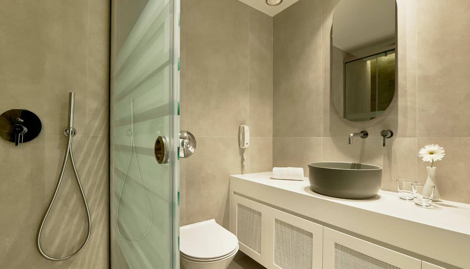 rooms-room-family-mainbuilding-seaview
